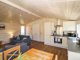 Dovestone Luxury Lodges - pet Free