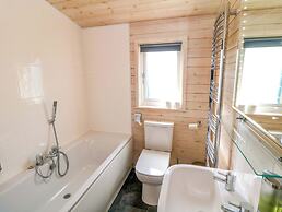 Dovestone Luxury Lodges - pet Free