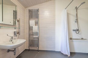 12 Green Clough Lodge