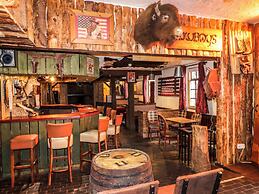 Apache Falls Lodge