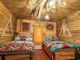 Apache Falls Lodge