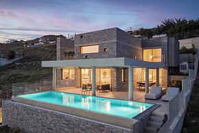 Luxurious Seafront Villa Karystos