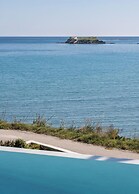 Luxurious Seafront Villa Karystos