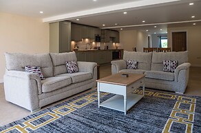 Bears Court North Barn 7