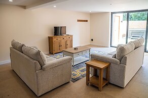 Bears Court North Barn 7