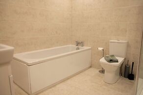 Bears Court North Barn 8