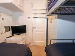 Un Diwrnod The Warren T22