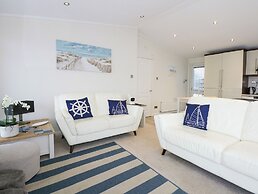 Un Diwrnod The Warren T22