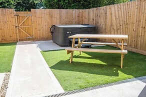 Bears Court North Barn 6