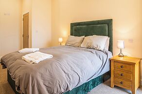 Bears Court North Barn 6