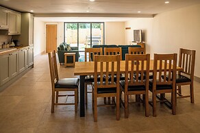 Bears Court North Barn 6