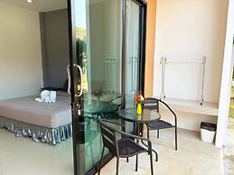 3 Tigers Resort & Hostel