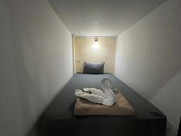 3 Tigers Resort & Hostel