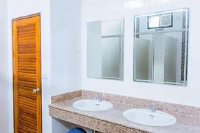 3 Tigers Resort & Hostel