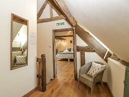 Evenjobb Court Farmhouse