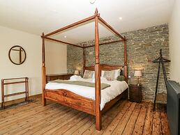 Evenjobb Court Farmhouse