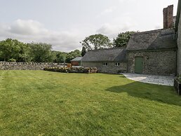 Evenjobb Court Farmhouse