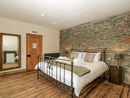 Evenjobb Court Farmhouse