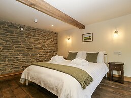 Evenjobb Court Farmhouse