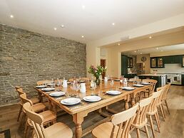 Evenjobb Court Farmhouse