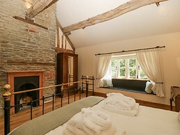 Evenjobb Court Farmhouse