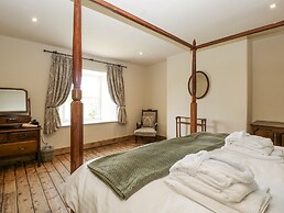 Evenjobb Court Farmhouse