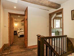 Evenjobb Court Farmhouse