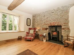 Evenjobb Court Farmhouse