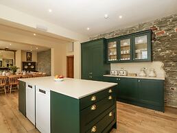 Evenjobb Court Farmhouse