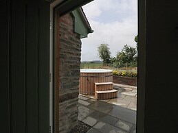 Evenjobb Court Farmhouse