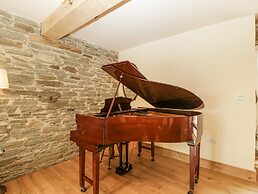 Evenjobb Court Farmhouse