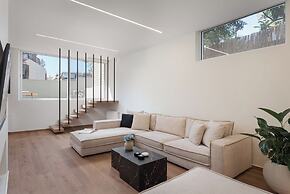 Athena's Lemon Grove Glyfada