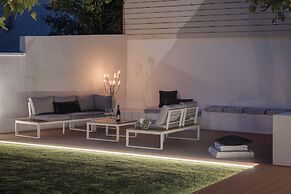 Athena's Lemon Grove Glyfada