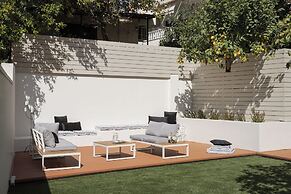 Athena's Lemon Grove Glyfada