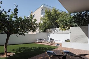 Athena's Lemon Grove Glyfada