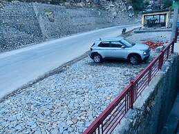 Hotel Himsarovar And Restaurant