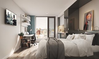 Vita Student-Only Circle Square