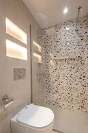 Seaside Elegance Brand New 2BD Luxury Stay