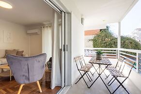 Seaside Elegance Brand New 2BD Luxury Stay