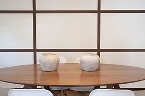 Seaside Elegance Brand New 2BD Luxury Stay