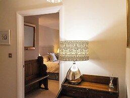 Time and Tide Apartment 25