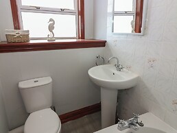 Bella's Beach Cottage