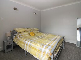 Bella's Beach Cottage