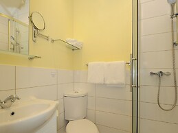 Sycamore Apartment