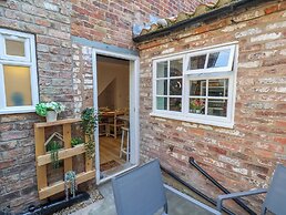 Bobbies' Retreat, 20 High Street