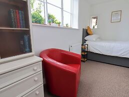 Bobbies' Retreat, 20 High Street