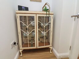 Bobbies' Retreat, 20 High Street