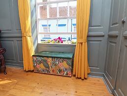 Bobbies' Retreat, 20 High Street