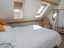 Bobbies' Retreat, 20 High Street