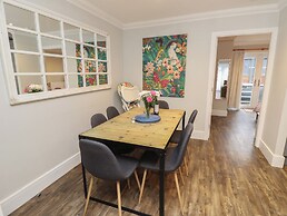 Rookley Lake Cottage